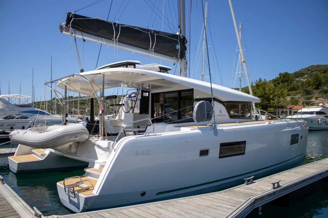 Lagoon 42 - 4 + 2 cab. Best Love