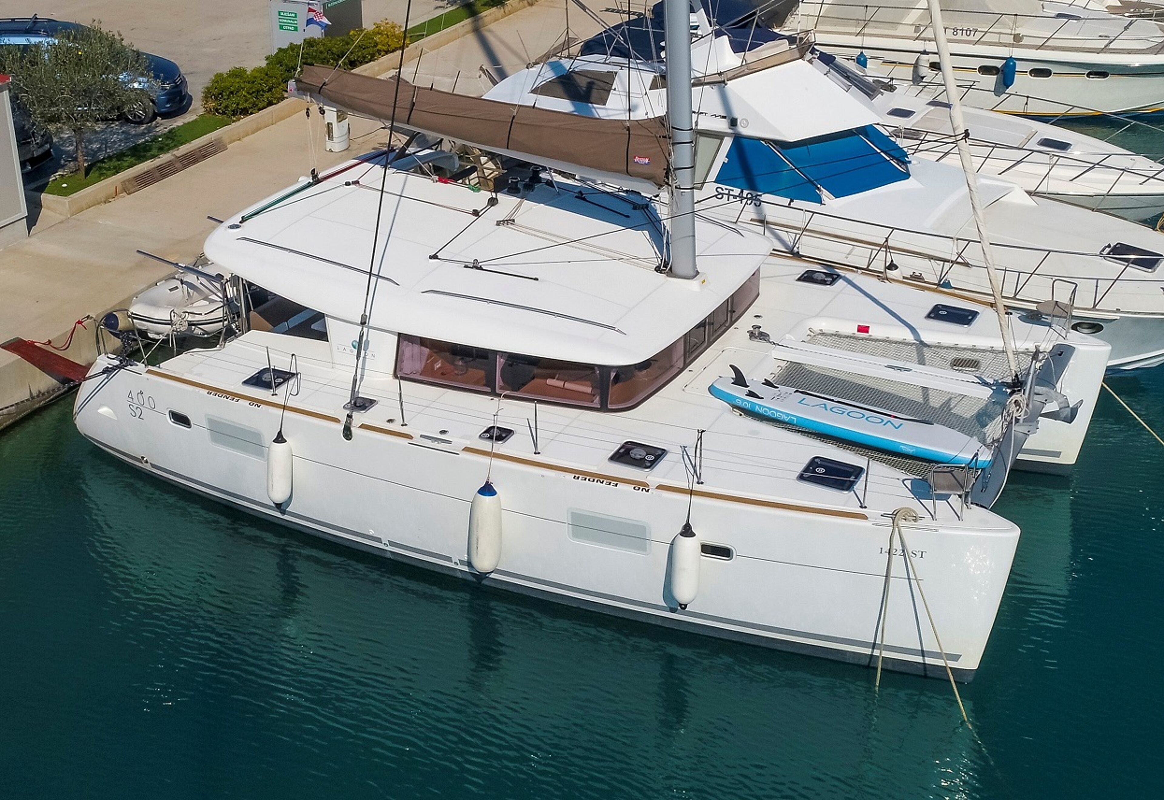 Lagoon 400 S2 - 4 + 2 cab. Second Wind