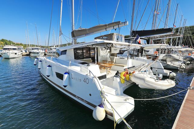 Fountaine Pajot Lucia 40 - 3 cab. Floreanne