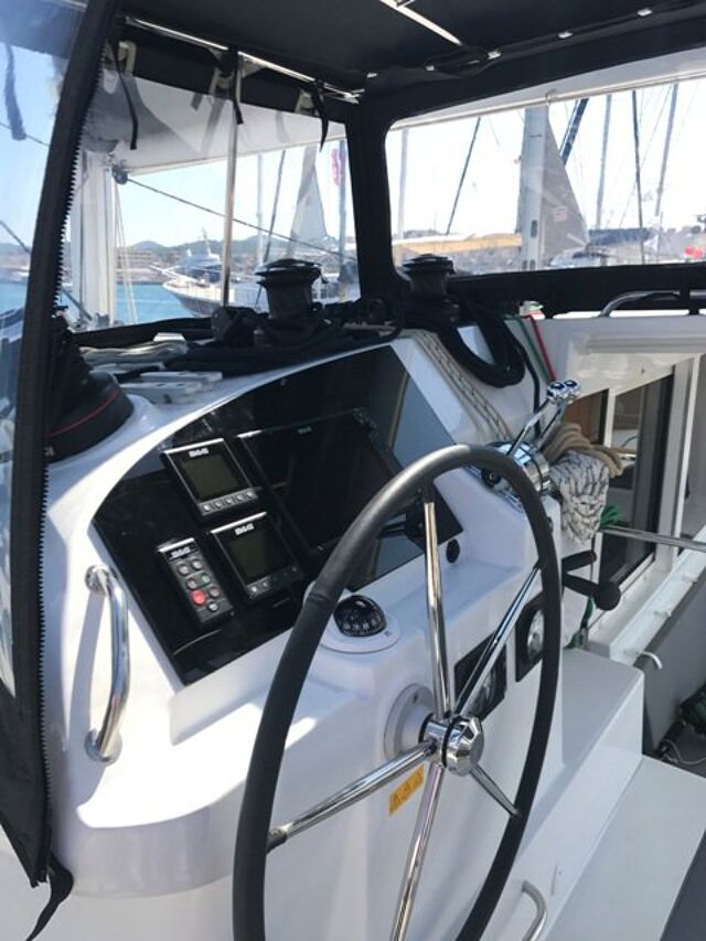 Lagoon 400 S2 - 4 + 2 cab. Tulip