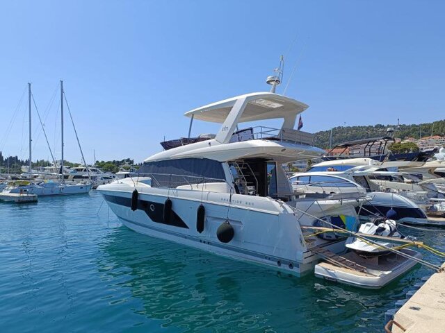 Prestige 590 Flybridge - 3 + 1 cab.	 Tereza