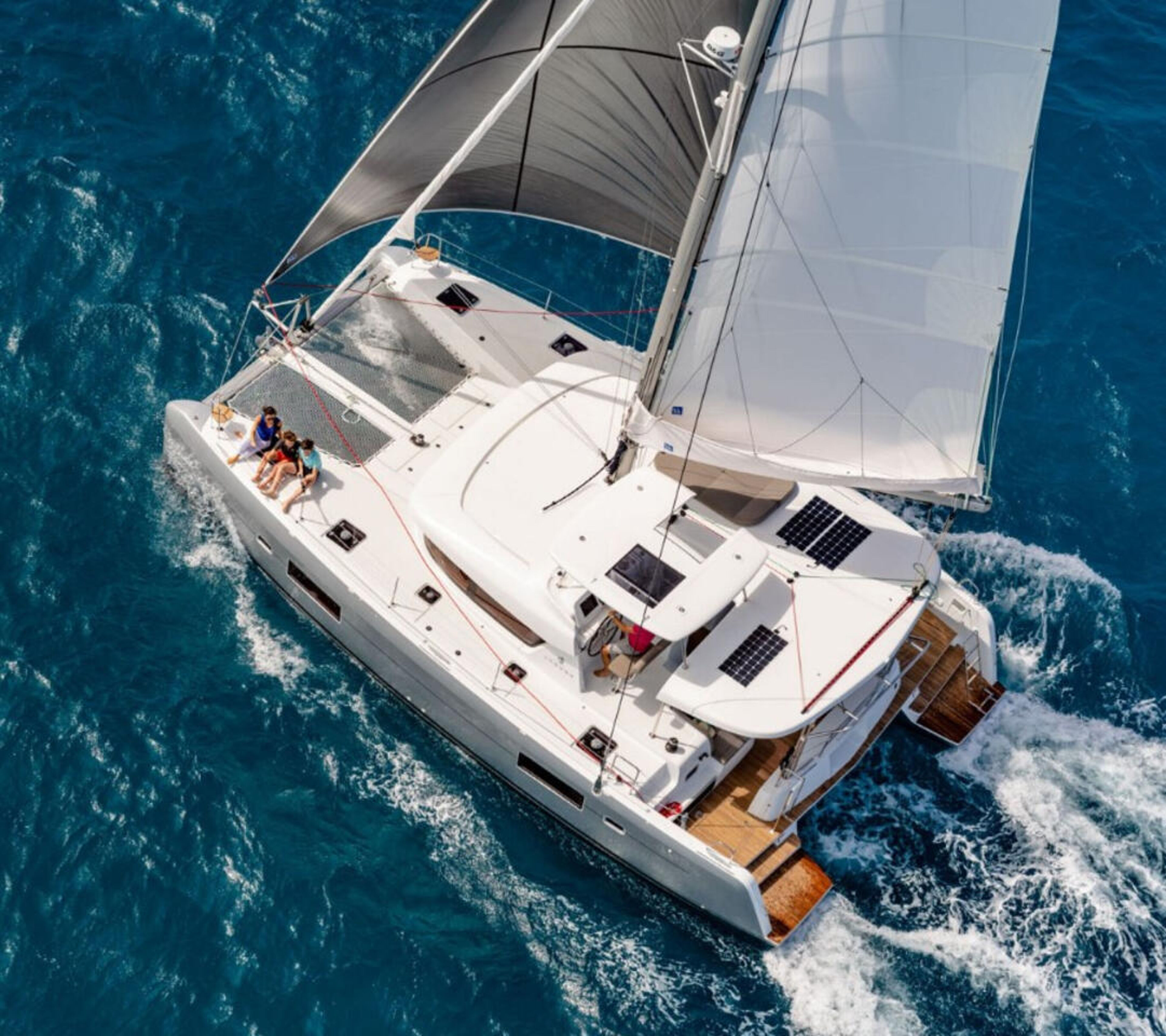 Lagoon 42 - 4 + 2 cab. Canopée