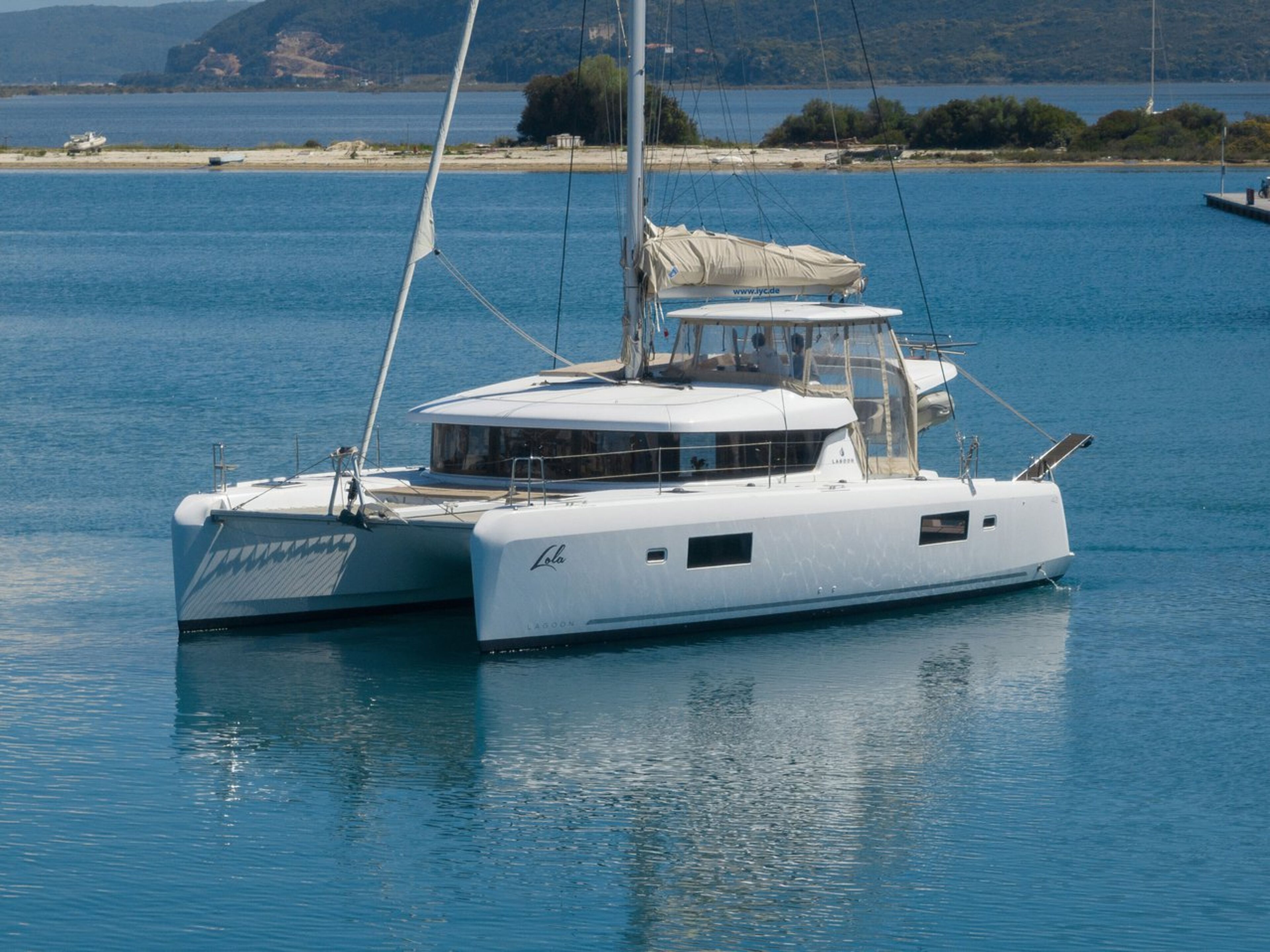 Lagoon 42 - 4 + 2 cab. Lola