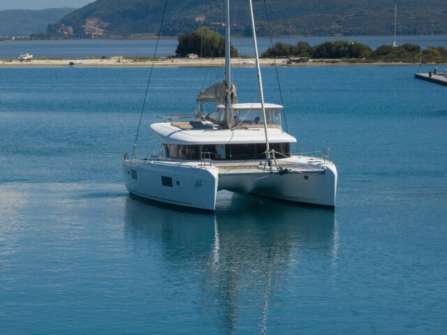 Lagoon 42 - 4 + 2 cab. Lola