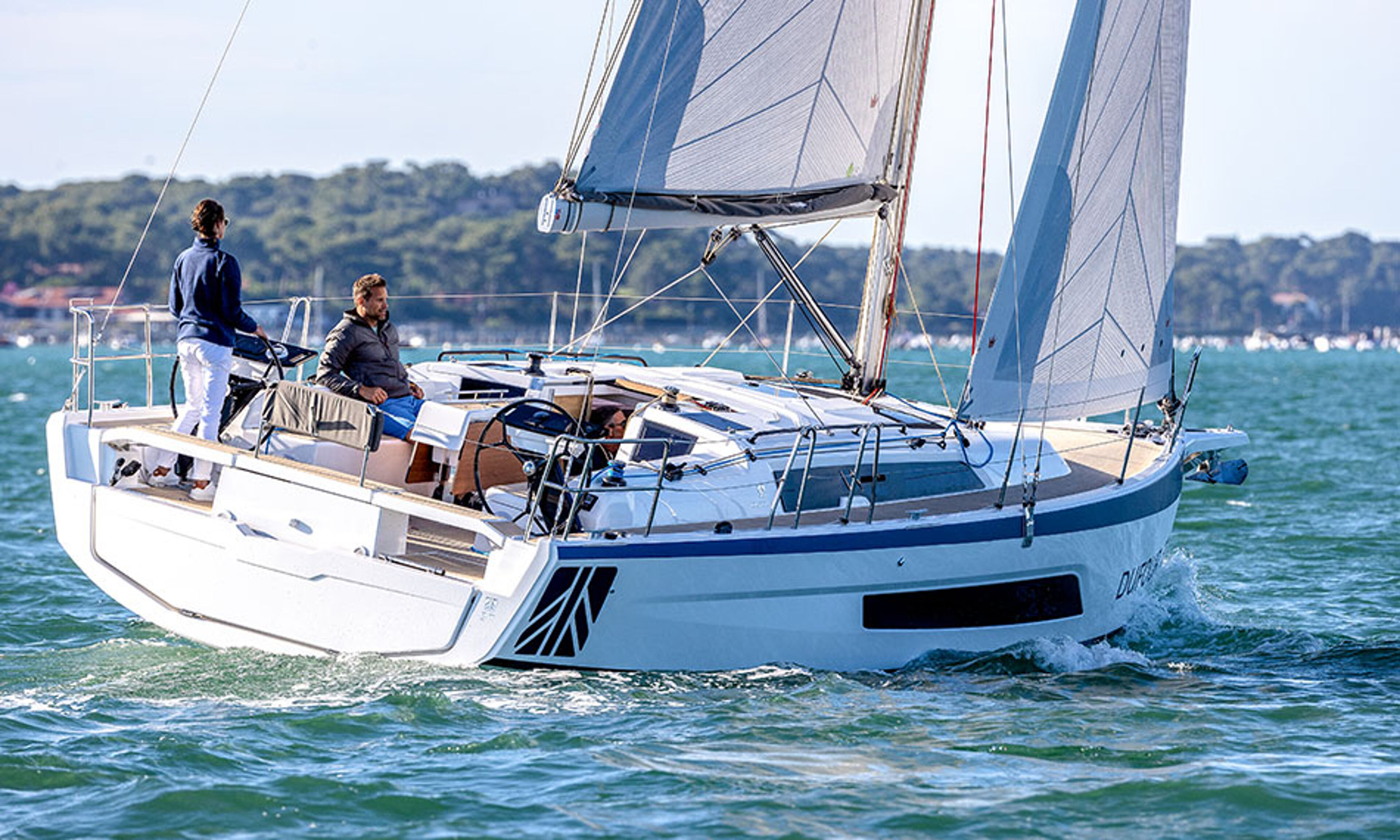 Dufour 37 - 3 cab. La Linea