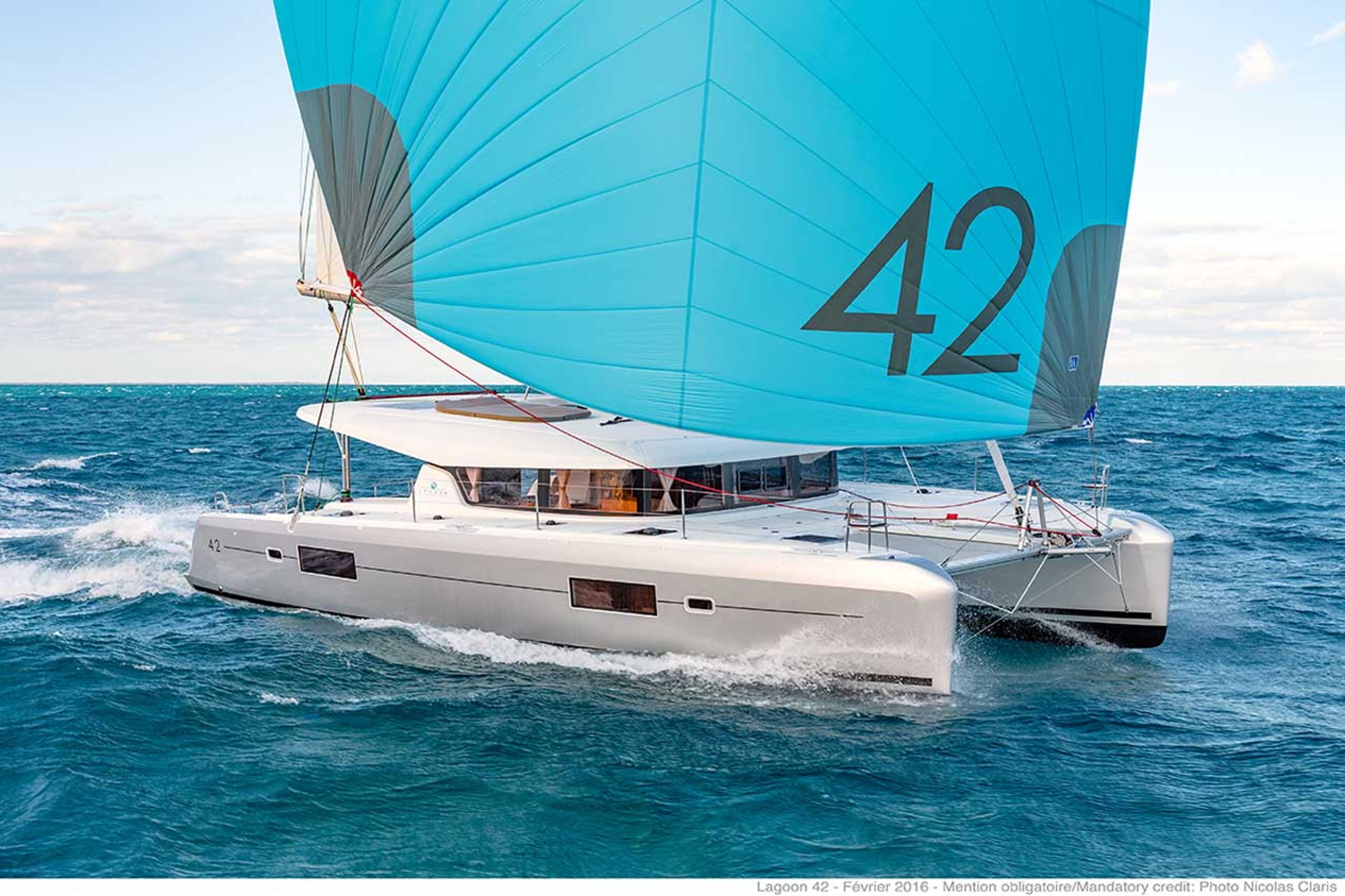 Lagoon 42 - 4 + 1 cab. Solaris