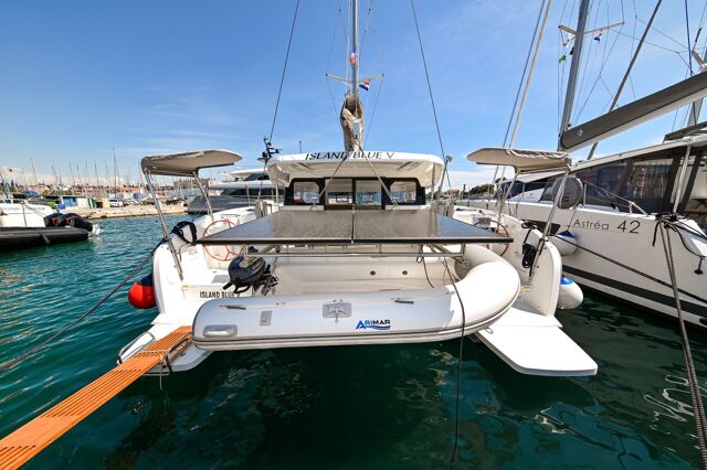 Excess 11 - 4 + 1 + 1 cab. Island Blue V