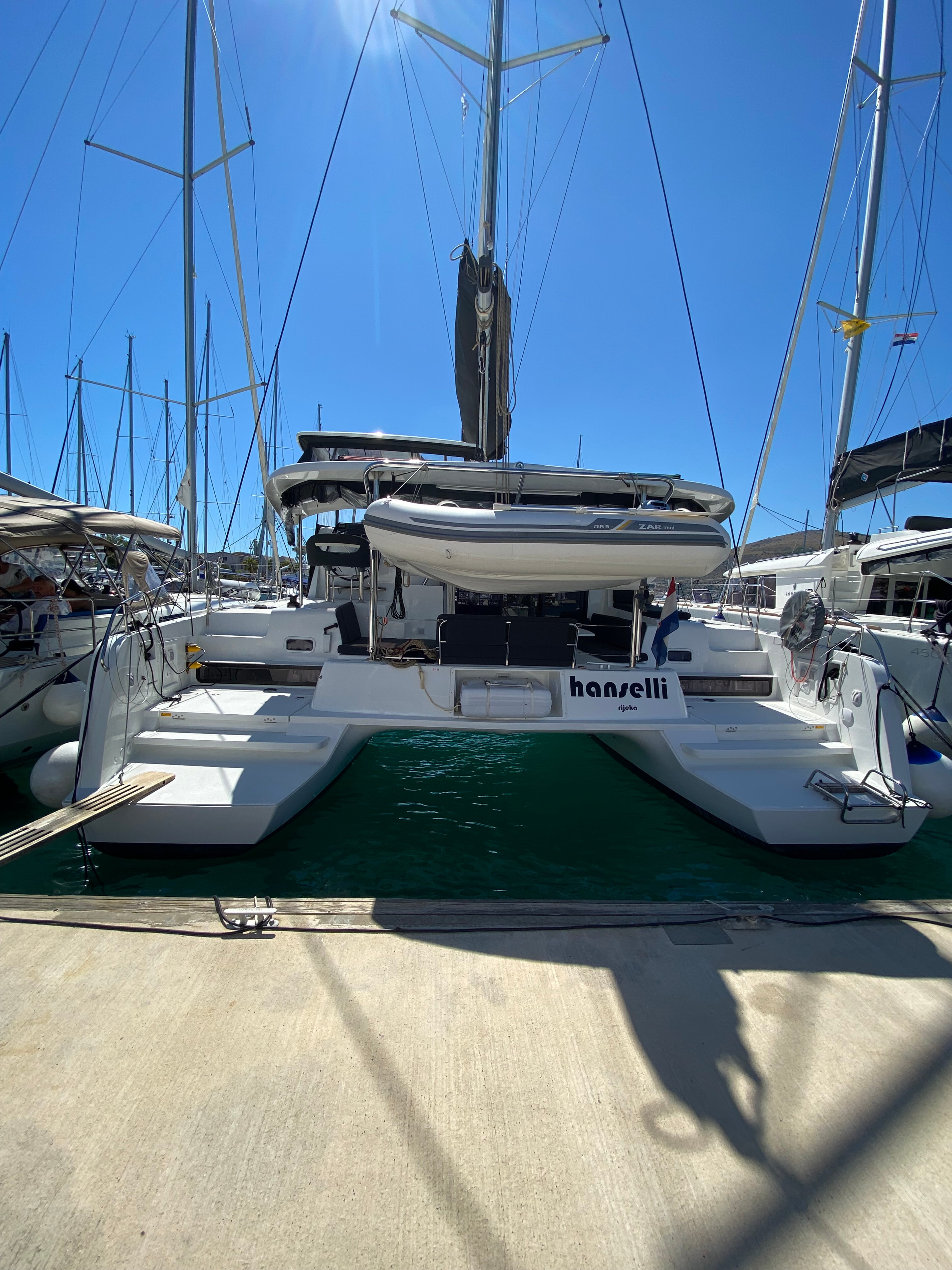 Lagoon 42 - 4 + 2 cab. Hanselli
