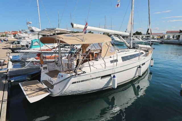 Bavaria Cruiser 37 - 3 cab. Lupe