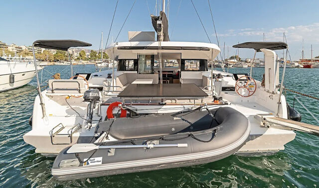 Excess 14 - 4 + 2 cab. Phoebe