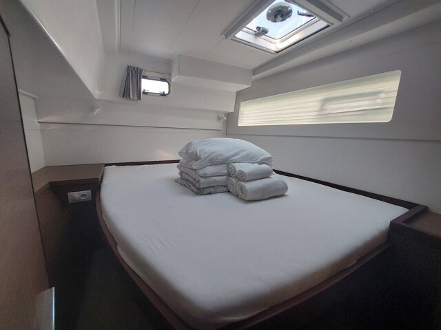 Lagoon 40 - 4 + 1 cab. Manu