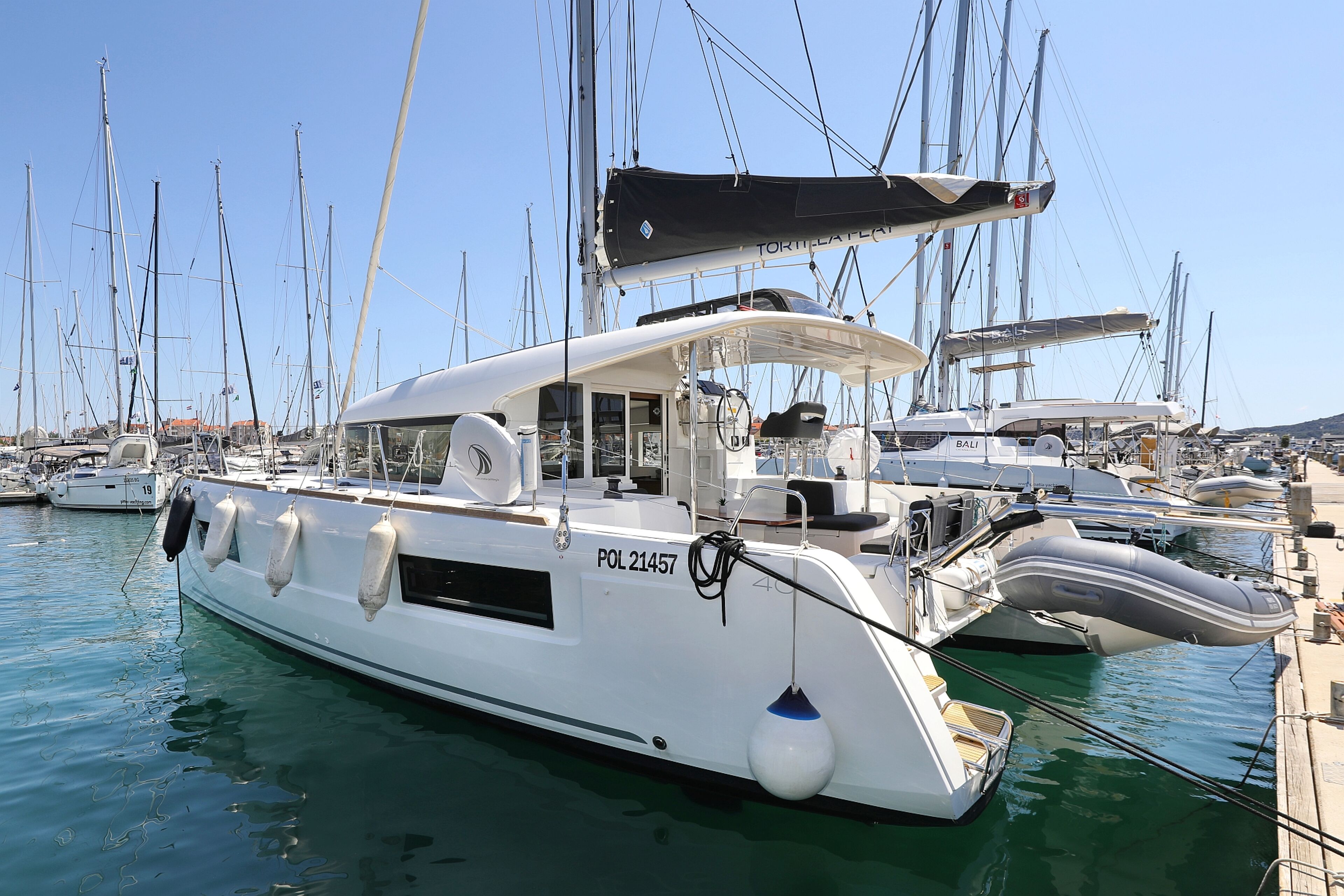 Lagoon 40 - 4 + 2 cab Tortilla Flat