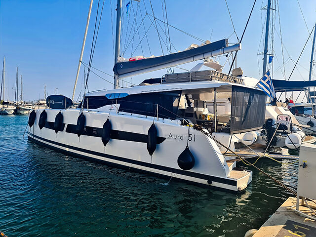 Fountaine Pajot Aura 51 - 6 + 1 cab Breezer