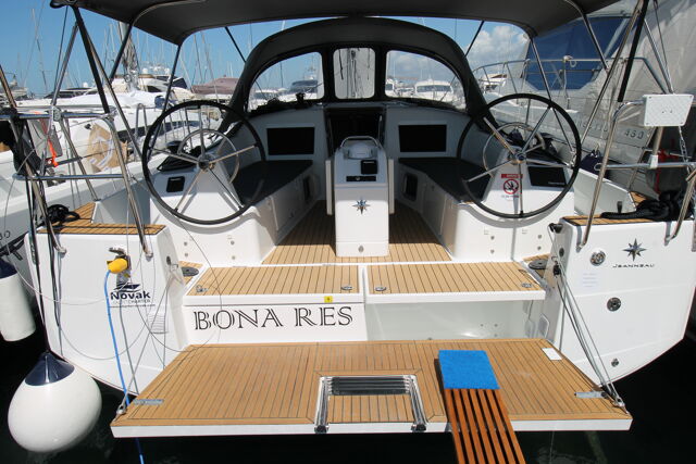 Sun Odyssey 410 - 3 cab. Bona Res