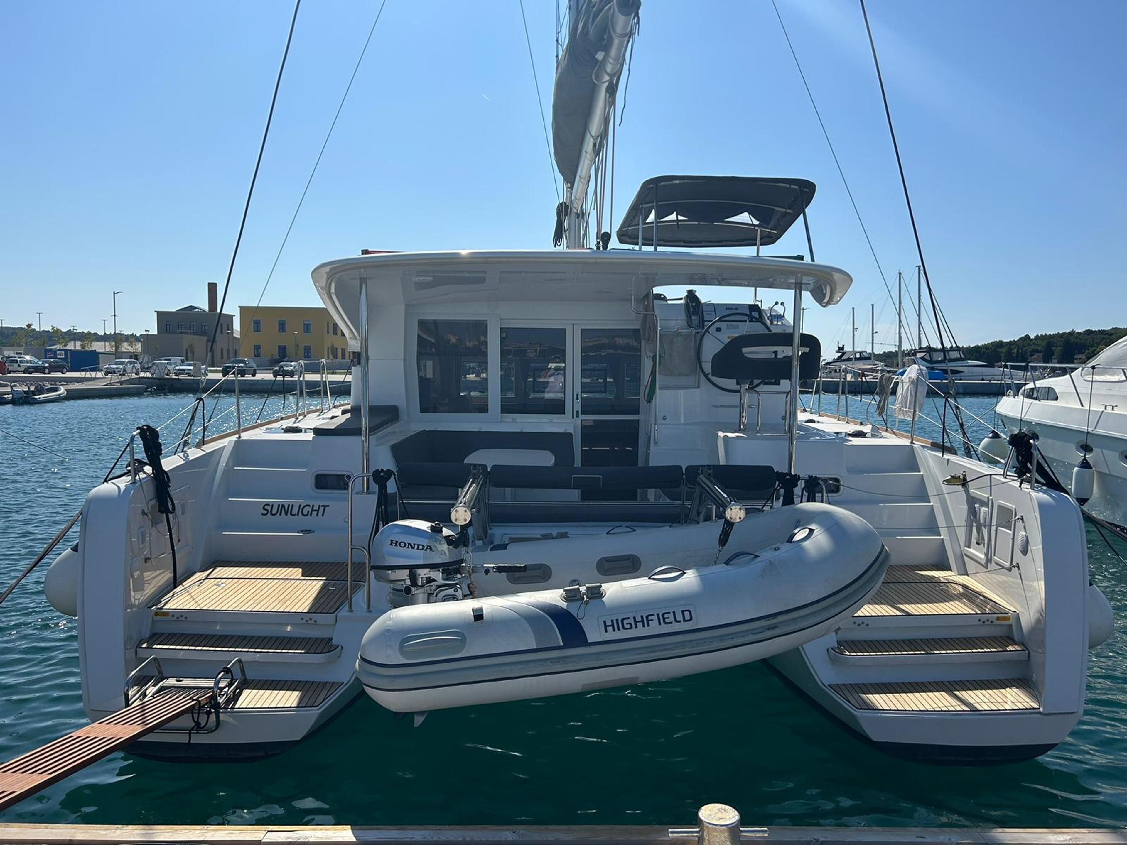 Lagoon 40 - 4 + 2 cab Sunlight