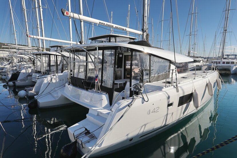 Lagoon 42 - 4 + 2 cab. Equator