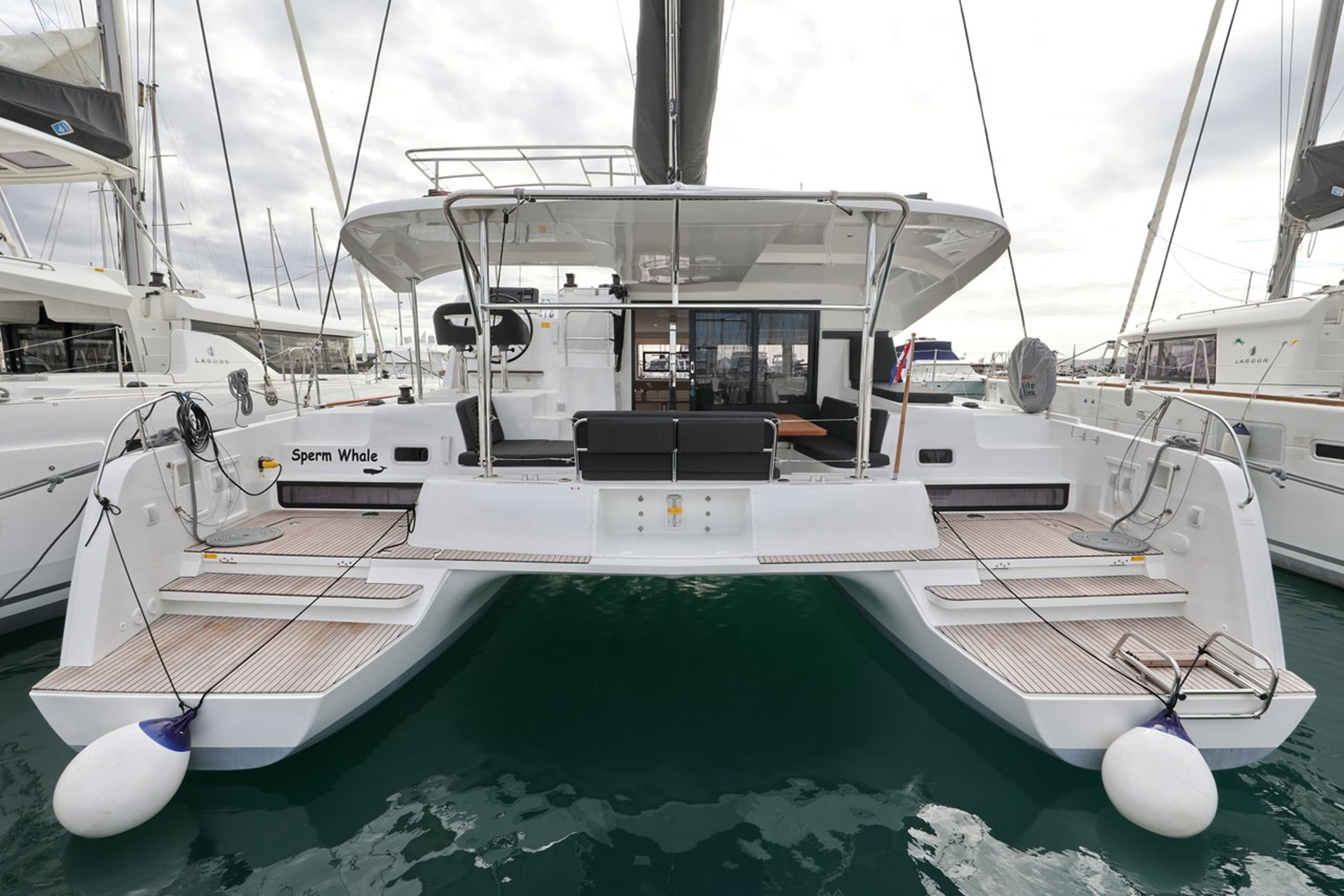 Lagoon 42 - 4 + 2 cab. Sperm Whale