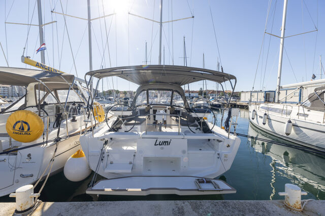 Dufour 37 - 3 cab. Lumi