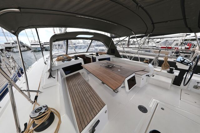 Dufour 470 - 4 cab. Stressless