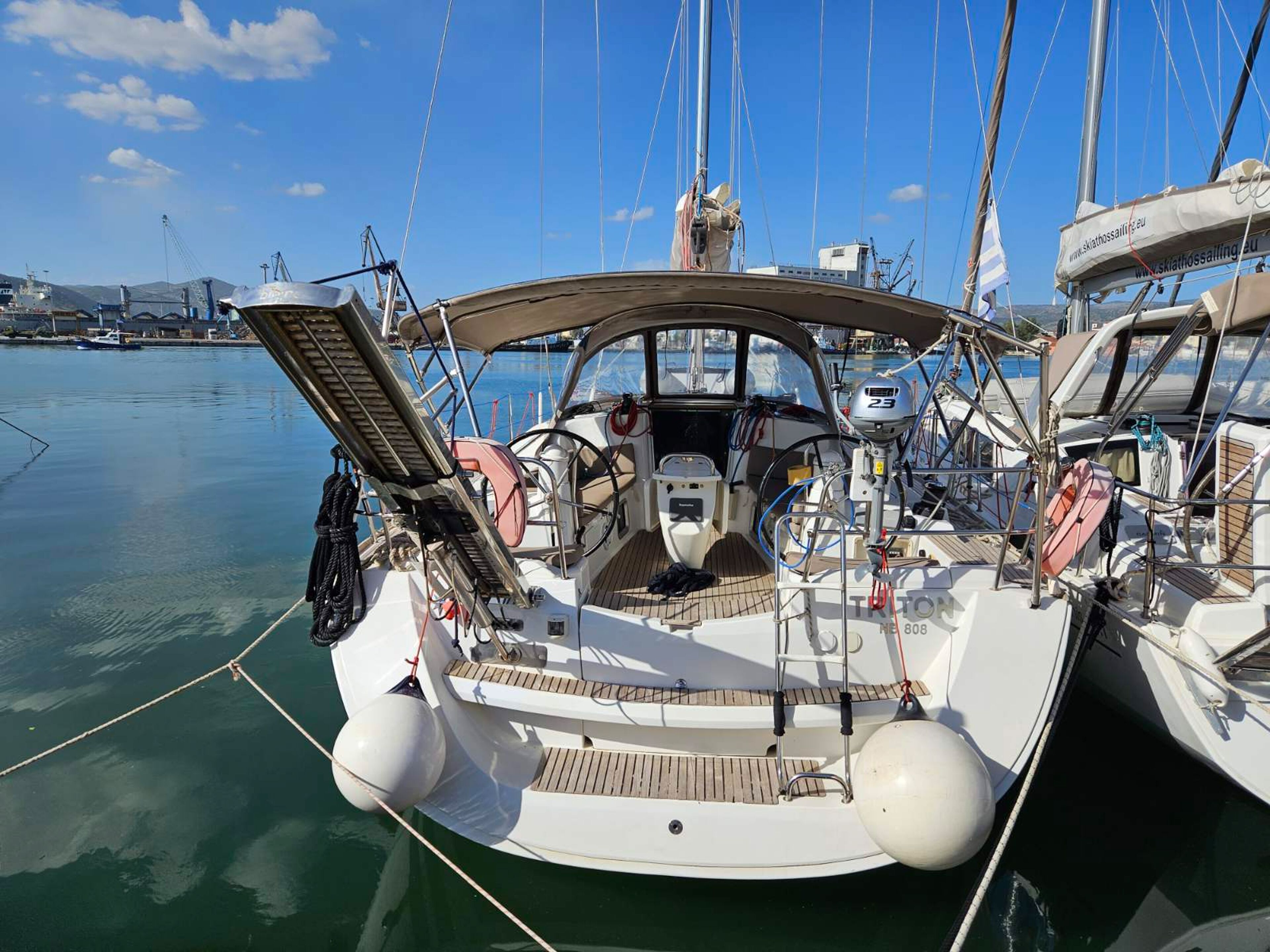 Sun Odyssey 42i Triton