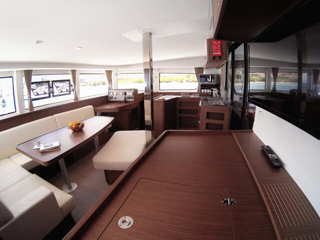 Lagoon 42 - 4 + 2 cab. Athina