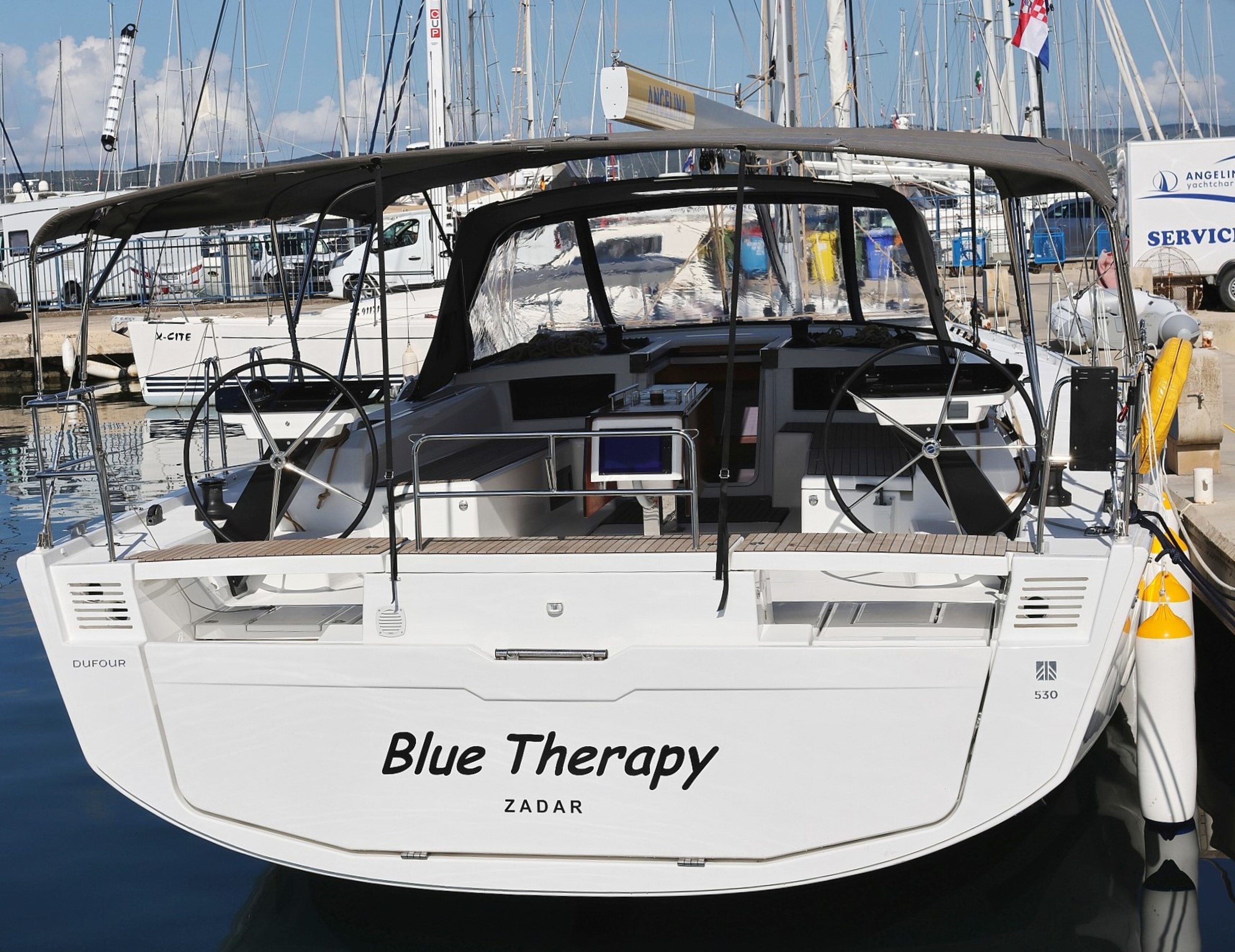 Dufour 530 - 5 + 1 cab. Blue Therapy