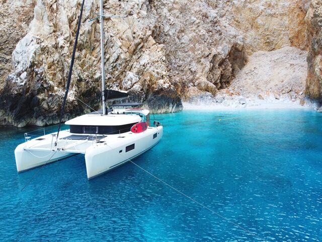 Lagoon 42 - 4 + 2 cab. Aktaia