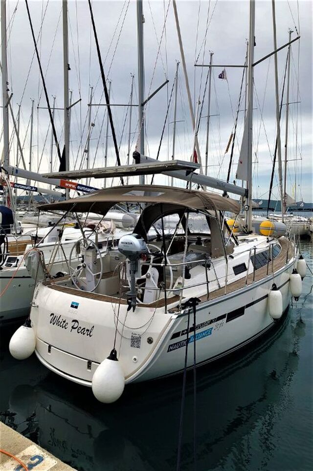 Bavaria Cruiser 37 - 2 cab. White Pearl 