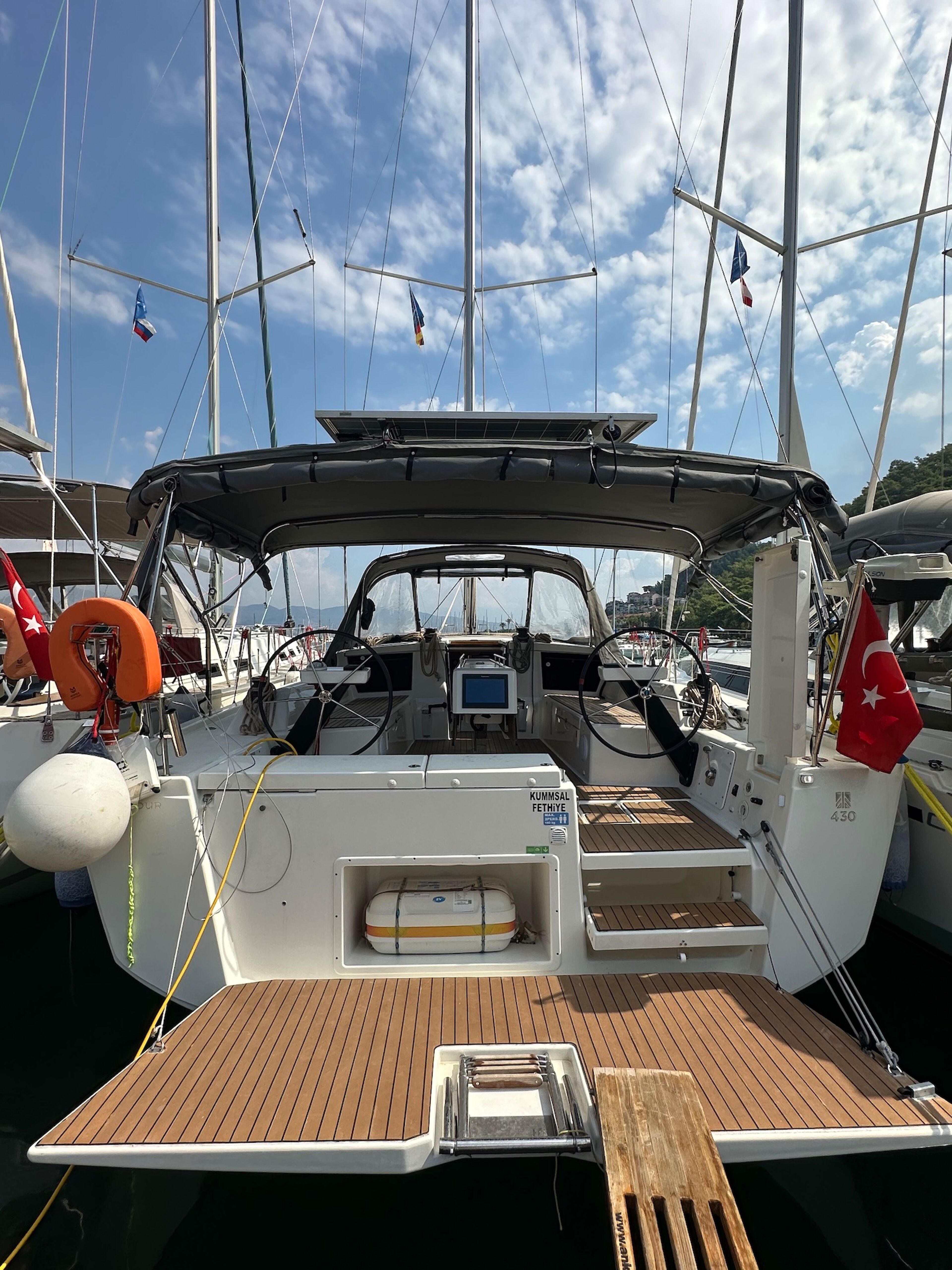 Dufour 430 GL Kummsal