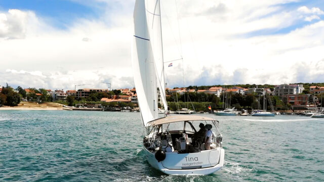 Sun Odyssey 389 Tina