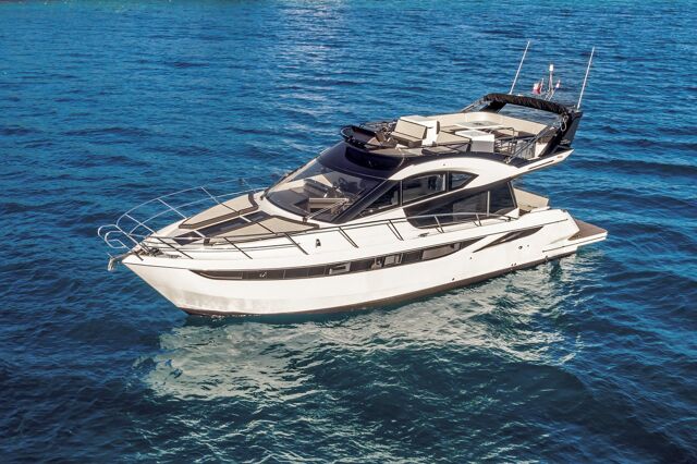 Galeon 420 Fly Amber Blue