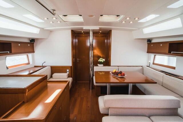 Oceanis 55 - 4 + 1 cab. Esther