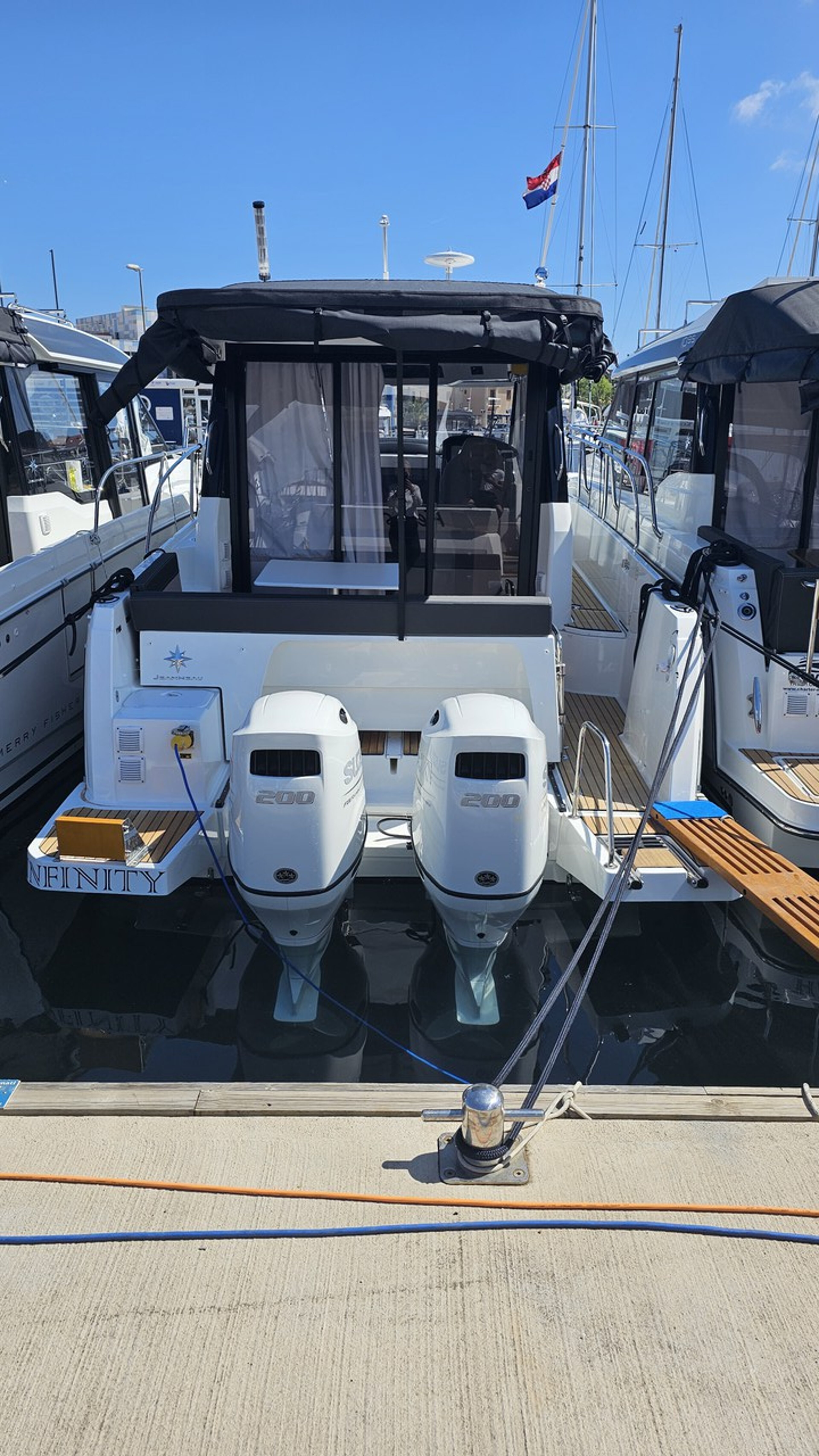 Merry Fisher 895 Infinity