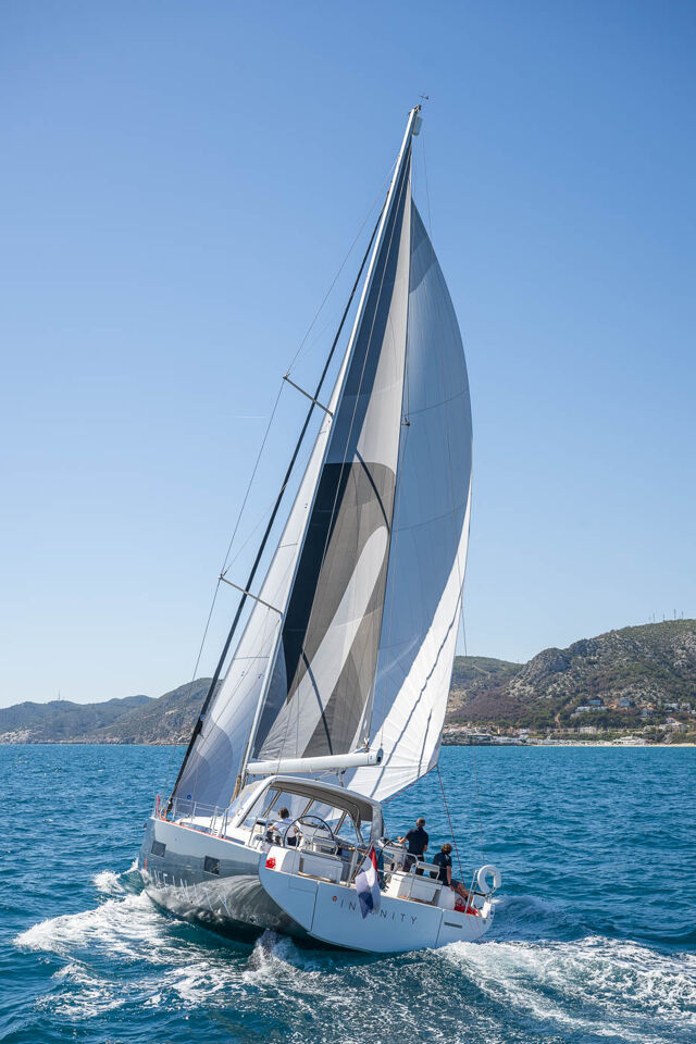 Oceanis 60 - 3 + 1 cab. Infinity