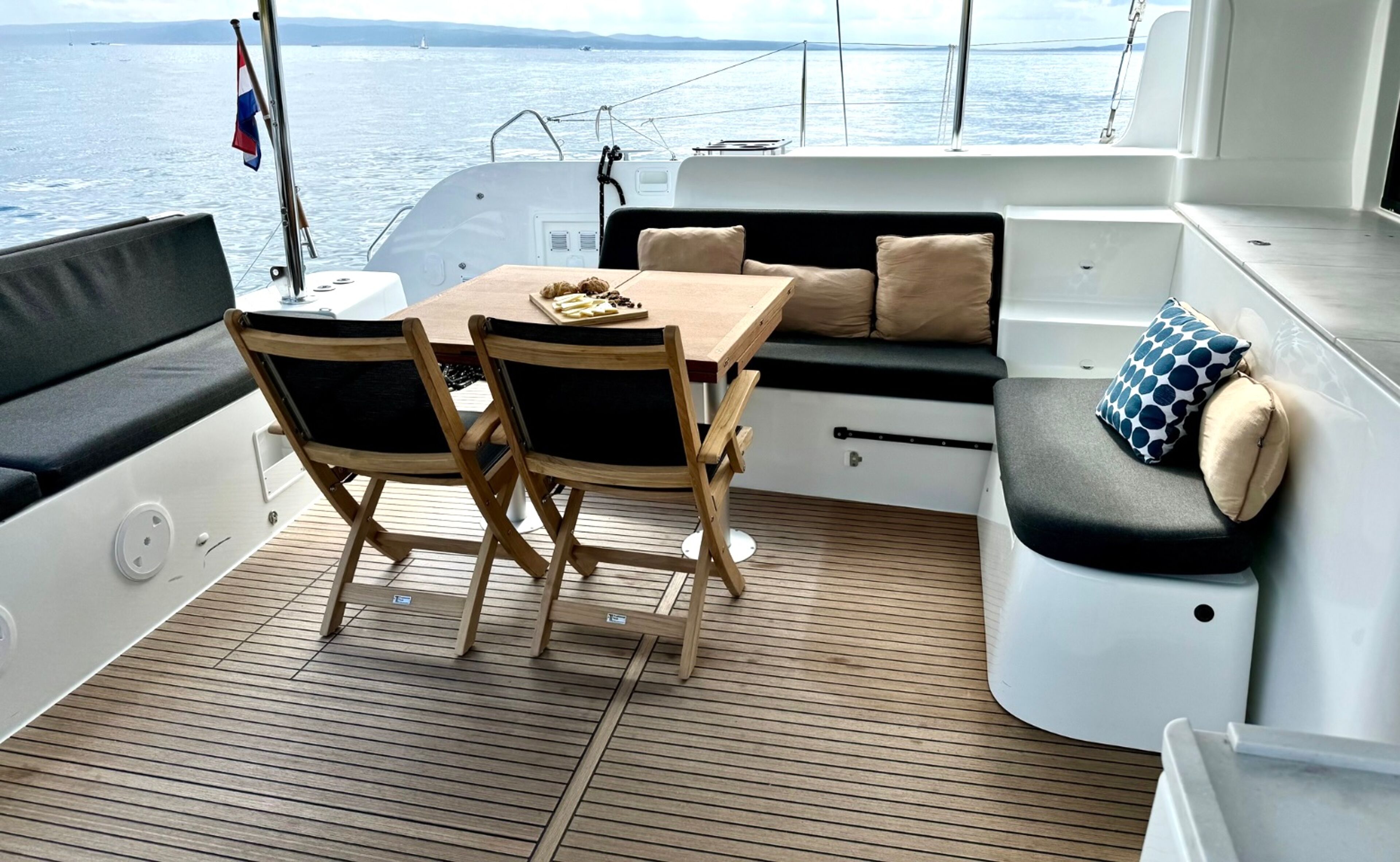 Lagoon 46 OW - 3 + 2 cab. Hevea