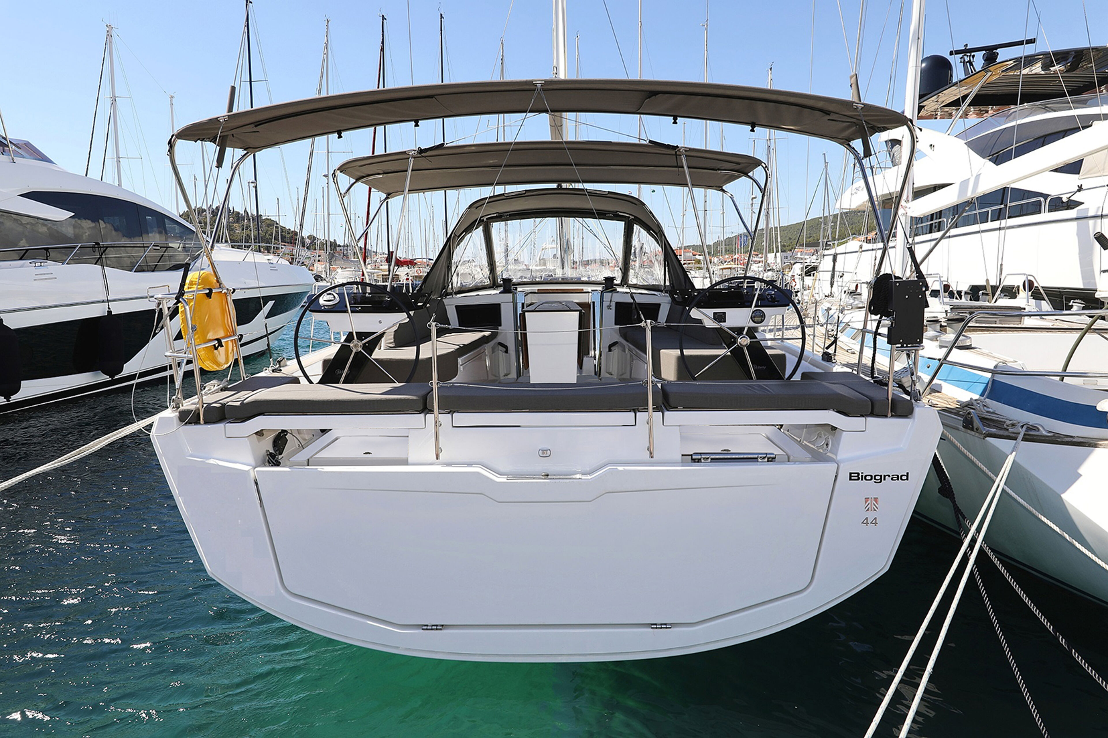 Dufour 44 - 4 cab Full Moon