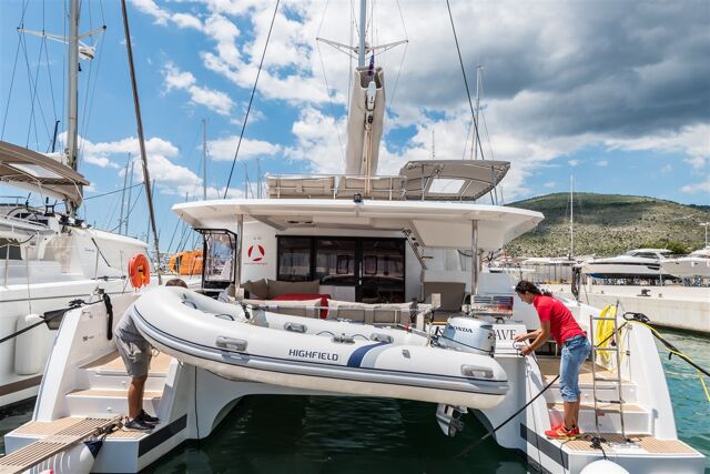 Fountaine Pajot Saona 47 Quintet - 5 + 1 cab. Sunny Wave