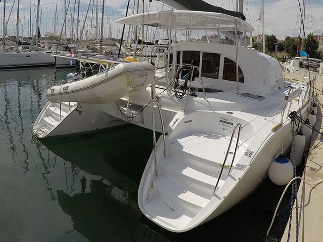 Lagoon 380 - 4 + 2 cab. Maya