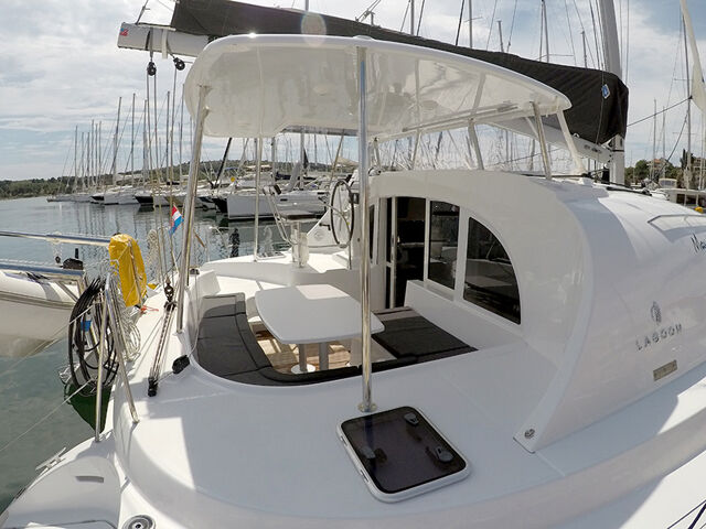 Lagoon 380 - 4 + 2 cab. Maya