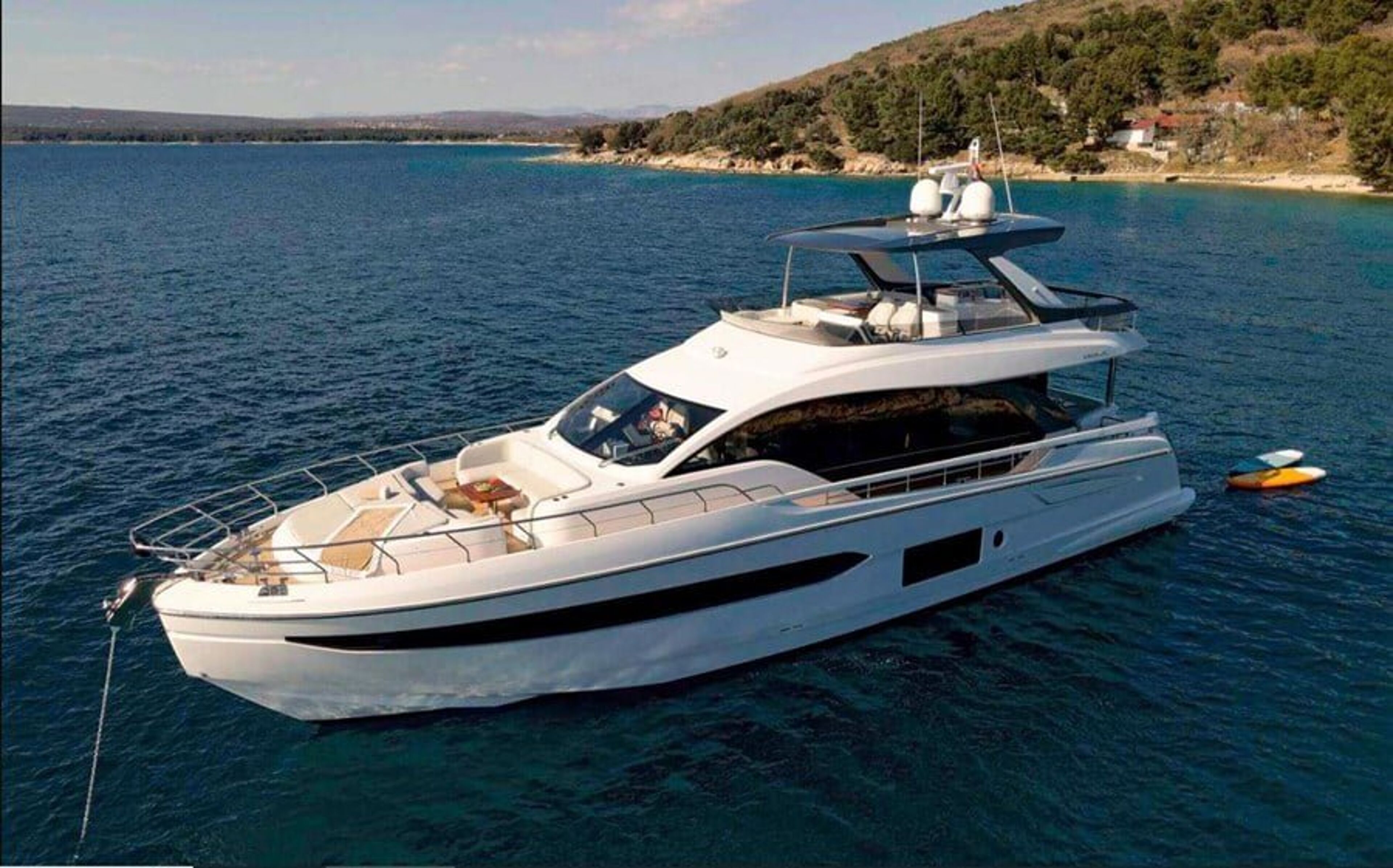 Azimut 78 Fly - 4 + 1 cab. OMR Group