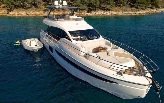 Azimut 78 Fly - 4 + 1 cab. OMR Group