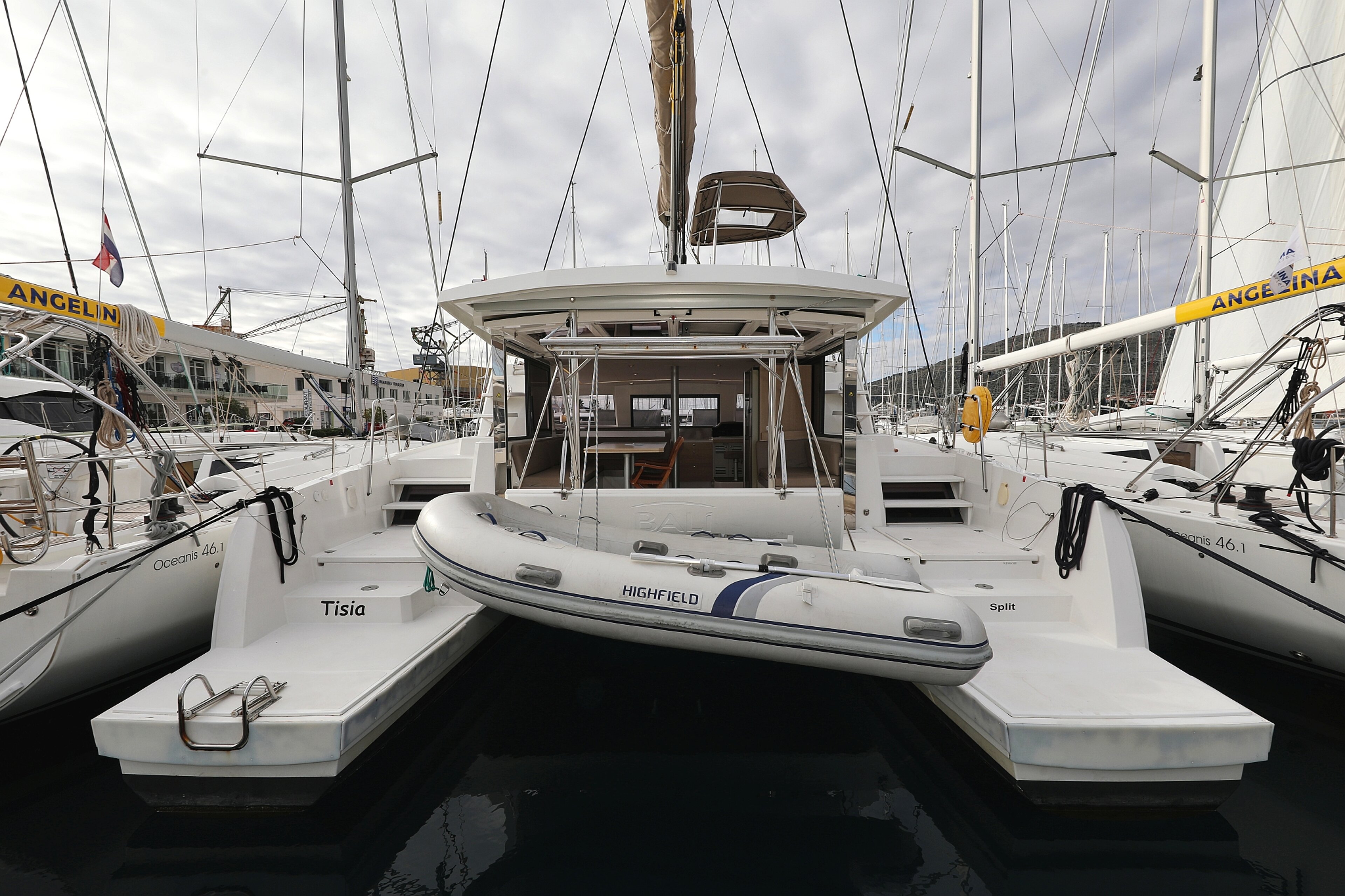 Bali 4.3 - 4 + 2 cab. Tisia