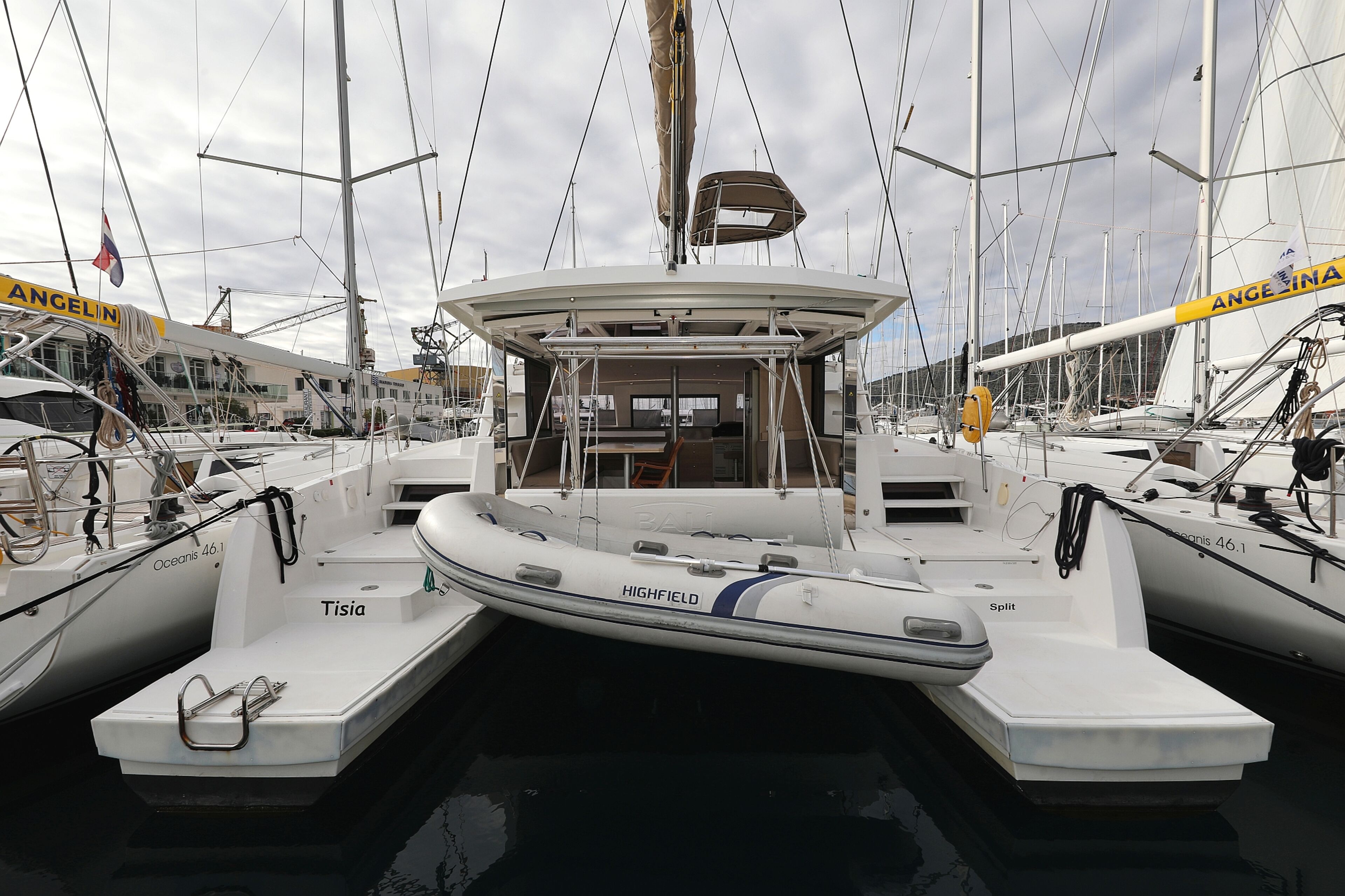 Bali 4.3 - 4 + 2 cab. Tisia