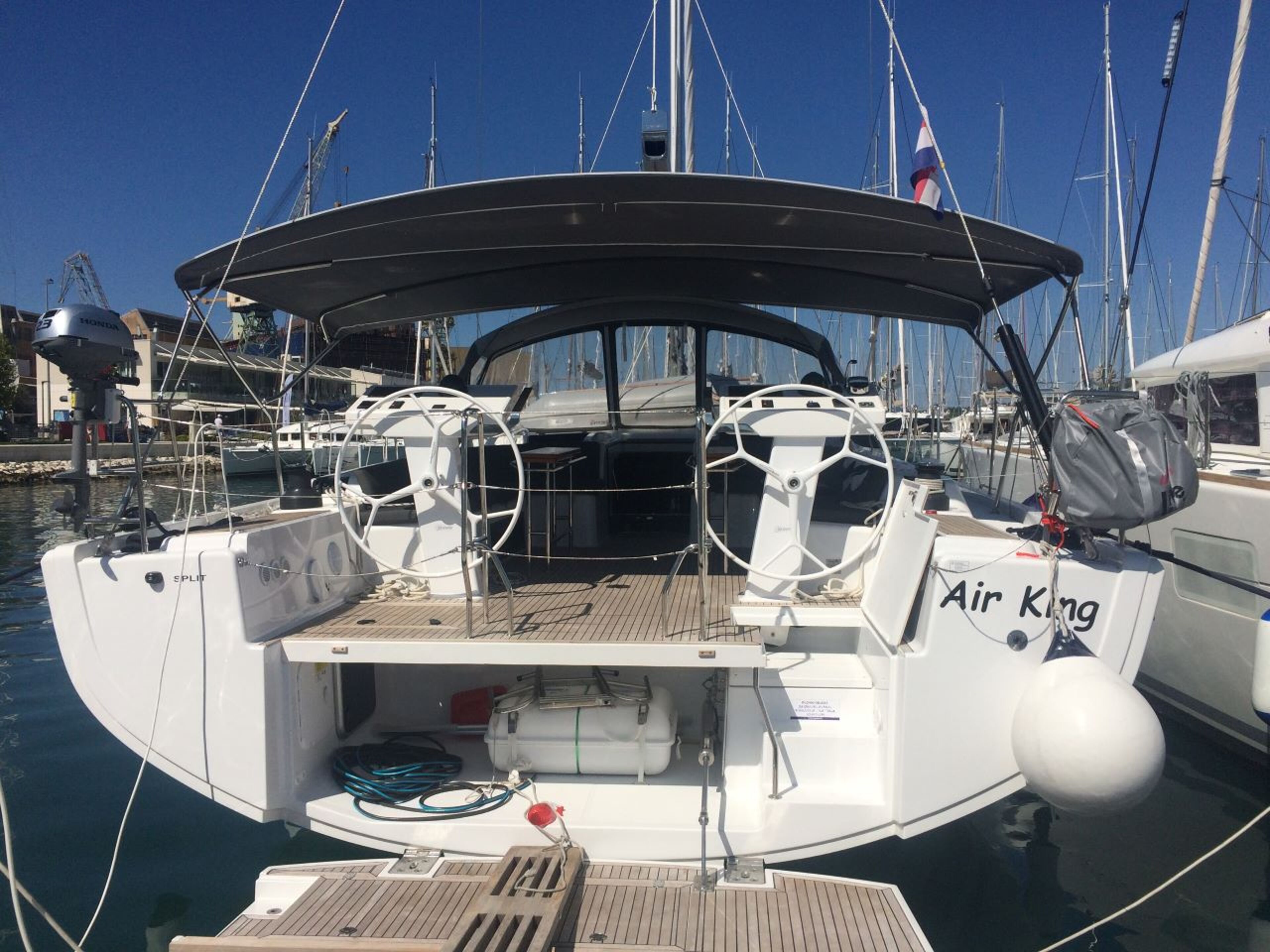 Hanse 548 - 5 + 1 cab. Air King