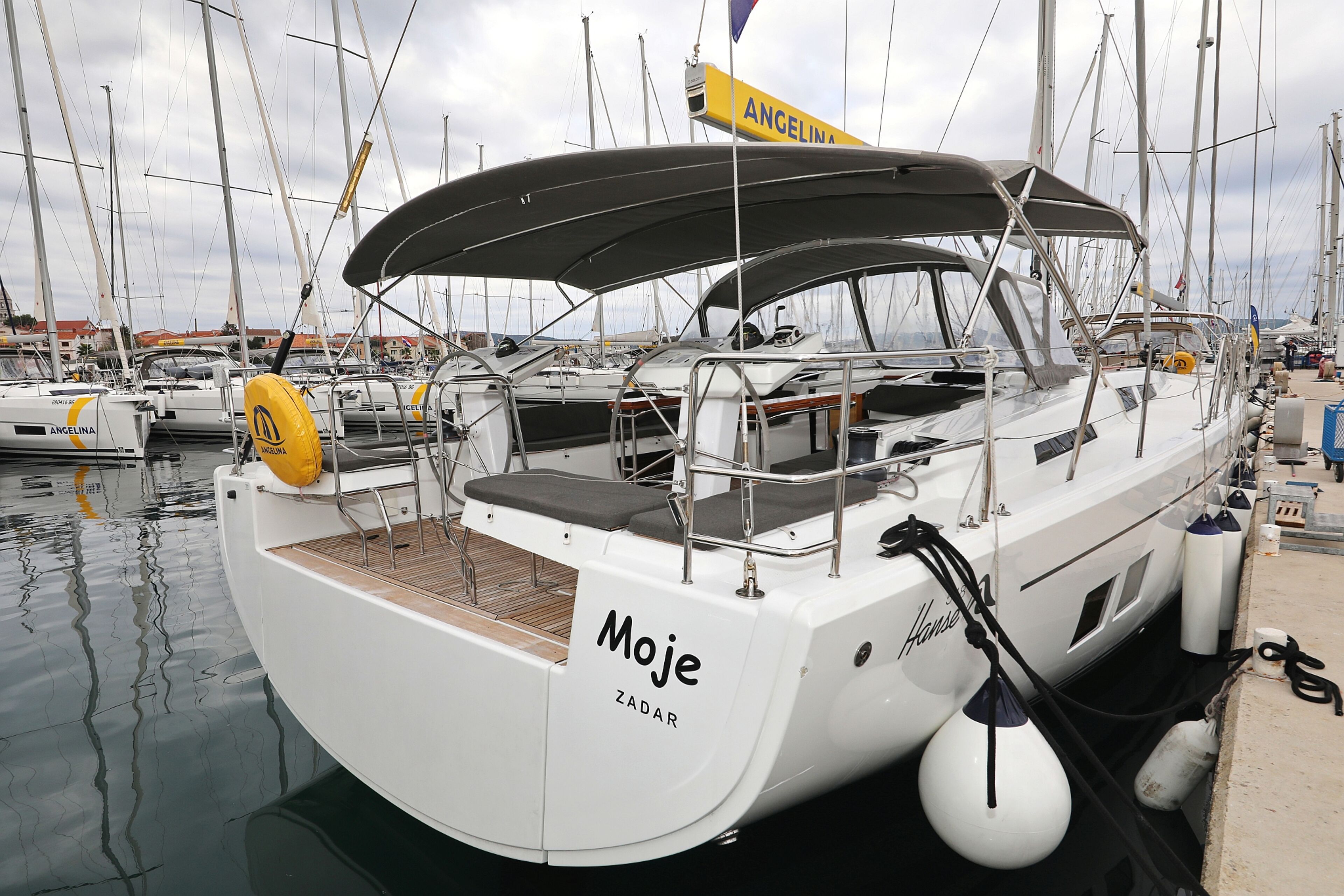 Hanse 548 - 5 + 1 cab. Moje