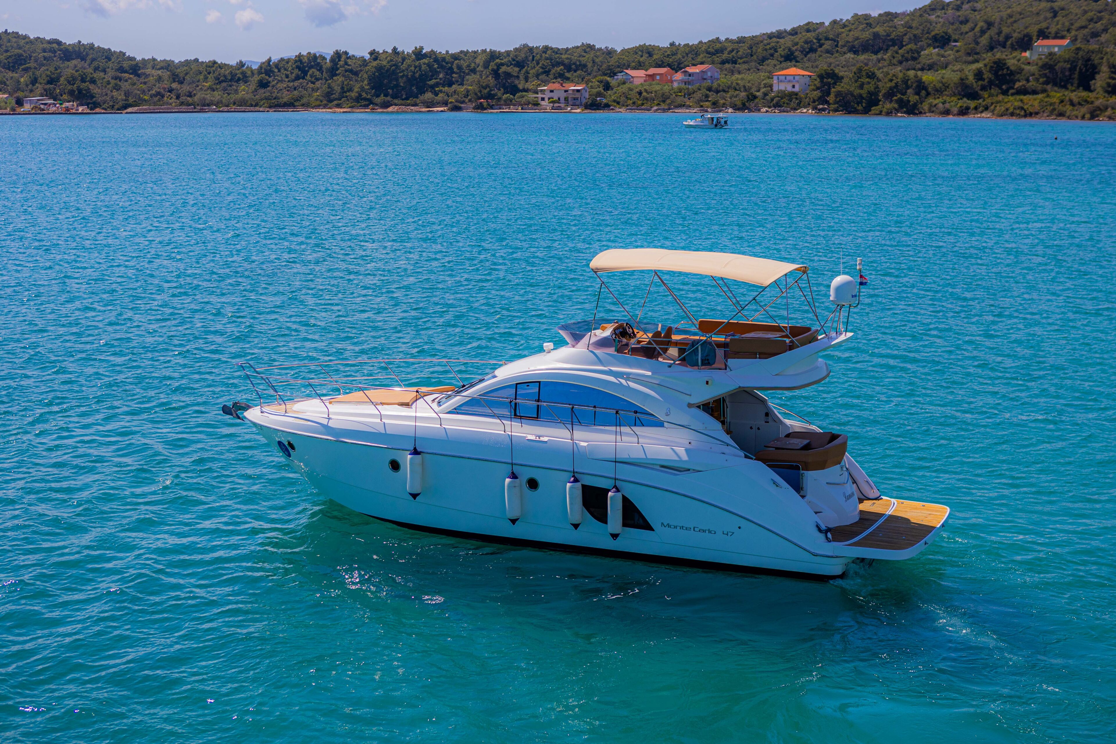 Monte Carlo 47 Fly Lamona