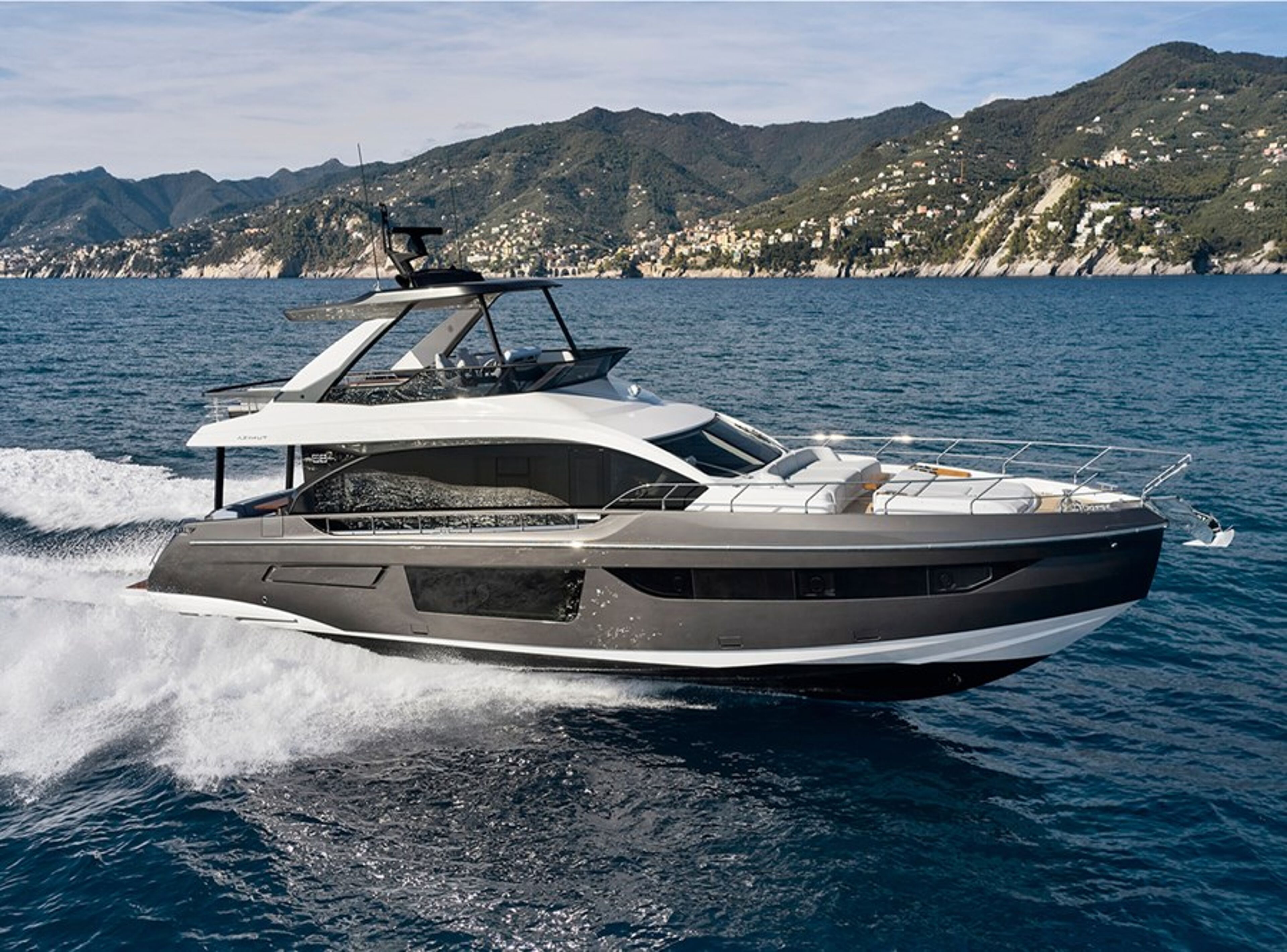 Azimut 68 - 4 + 1 cab. Pangea