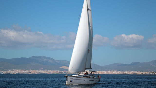 Bavaria Cruiser 56 - 5 + 1 cab. Maximum
