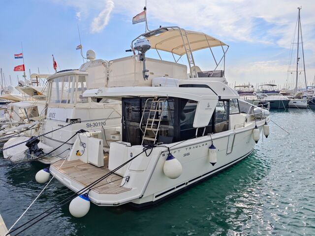 Swift Trawler 35 Kayci