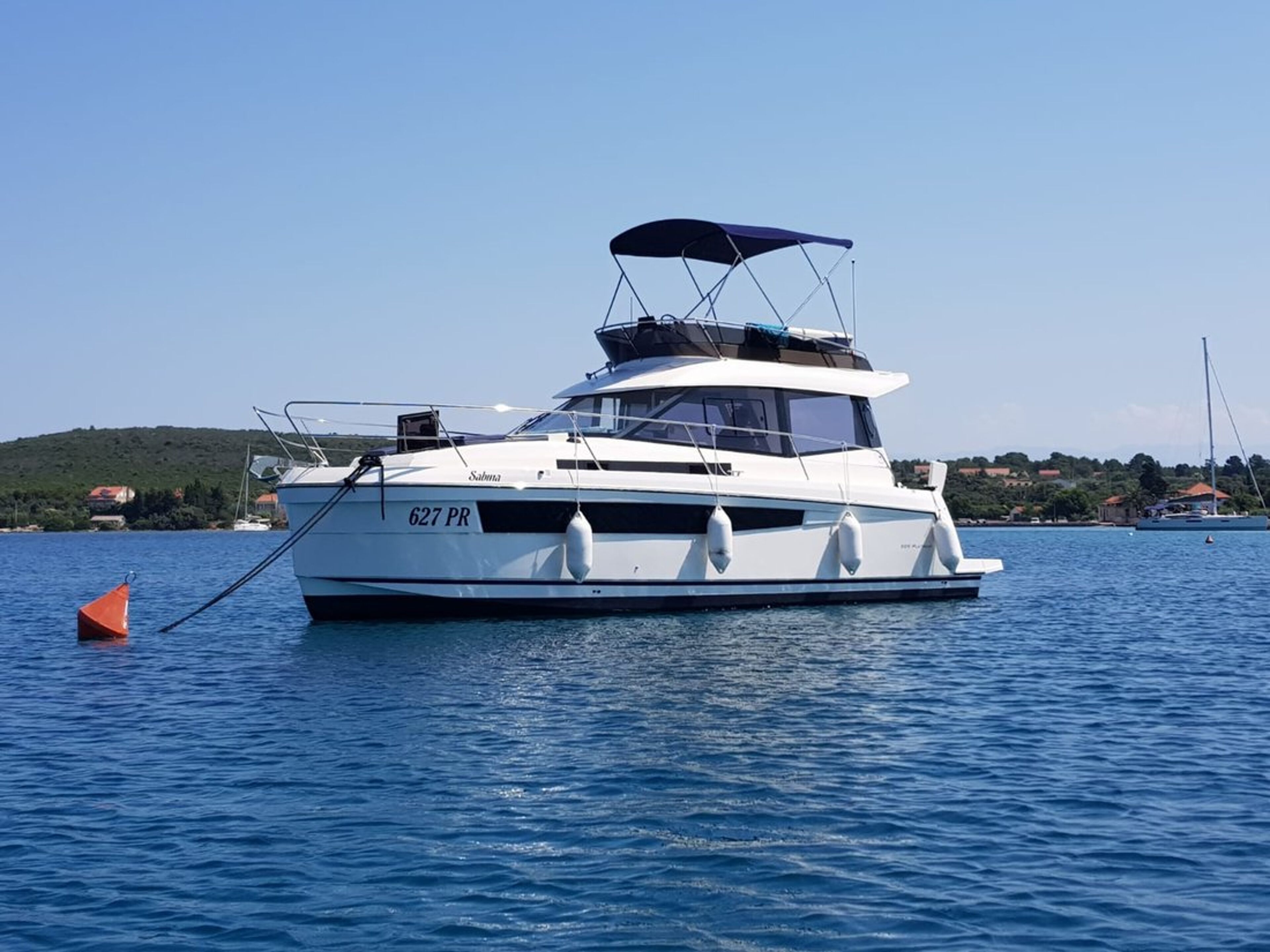 Platinum 989 Fly Sabina